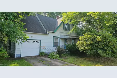 429 8th Street, Struthers, OH 44471 - Photo 1