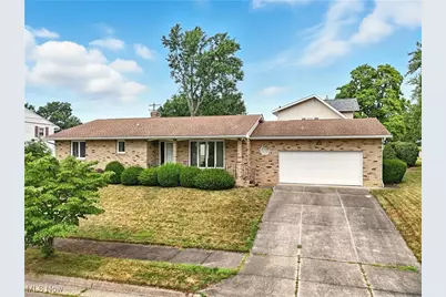 317 E Linwood Avenue, Akron, OH 44301 - Photo 1