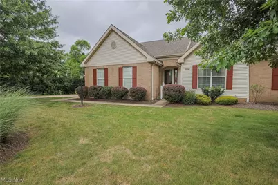 1852 Southpointe Circle NE, Canton, OH 44714 - Photo 1