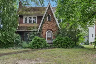 802 Orlando Ave, Akron, OH 44320 - Photo 1