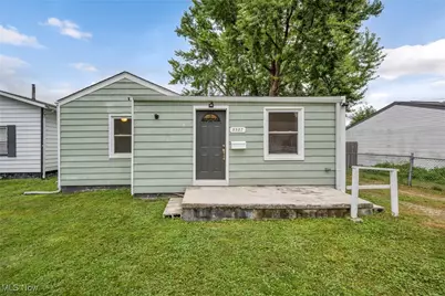 5587 Chagrin Drive, Mentor on the Lake, OH 44060 - Photo 1