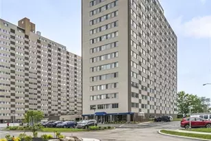 12520 Edgewater Dr, Oakwood, OH 44107 - Photo 1