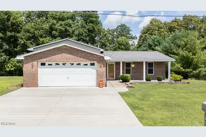 145 Cornerstone Drive, Marietta, OH 45750 - Photo 1