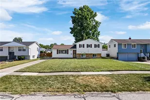 24634 Robinia Dr, Huber Heights, OH 44146 - Photo 1