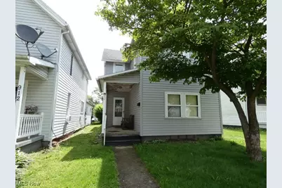 914 S Lawn Avenue, Coshocton, OH 43812 - Photo 1