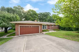 5040 Coleman Dr, New Franklin, OH 44319 - Photo 1