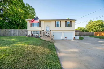 341 E Lake Street, Ravenna, OH 44266 - Photo 1