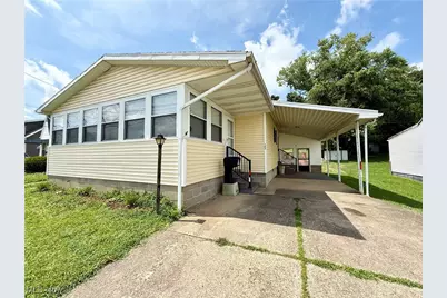 705 Camden Avenue, Parkersburg, WV 26101 - Photo 1