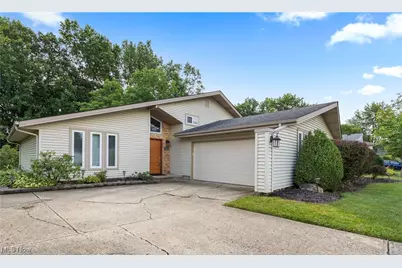 35868 Laurel Circle, North Ridgeville, OH 44039 - Photo 1