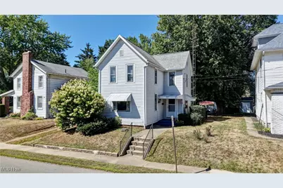 807 Washington Avenue, Louisville, OH 44641 - Photo 1