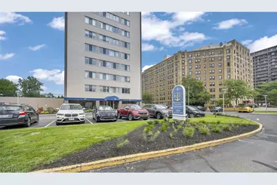 12520 Edgewater Drive #803, Oakwood, OH 44107 - Photo 1