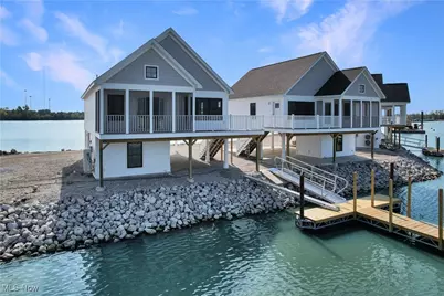 545 W Lakeshore Drive #9, Port Clinton, OH 43452 - Photo 1