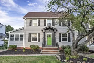 1595 Chesterland Ave, Oakwood, OH 44107 - Photo 1