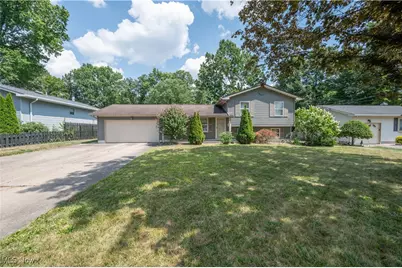 2211 Penny Lane, Austintown, OH 44515 - Photo 1