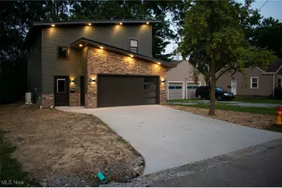 226 Austin Avenue, Massillon, OH 44646 - Photo 1