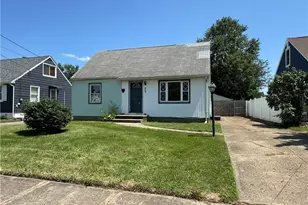 2716 Gilbert Ave NE, Canton, OH 44705 - Photo 1