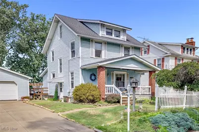 511 Woodland Avenue SW, North Canton, OH 44720 - Photo 1