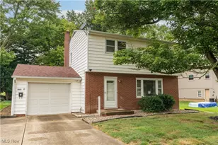 1057 Dogwood Ave NE, North Canton, OH 44720 - Photo 1