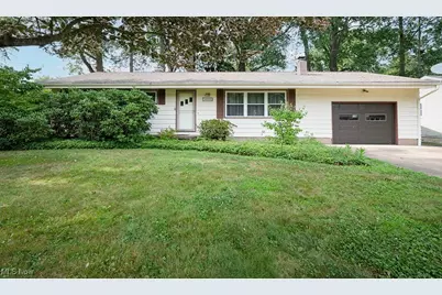 4355 Victoria Terrace SE, Warren, OH 44484 - Photo 1