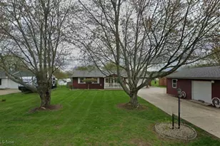 1119 Ellen Dr, South Zanesville, OH 43701 - Photo 1