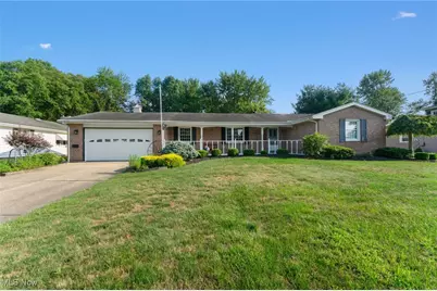 959 Dogwood Drive, Hubbard, OH 44425 - Photo 1