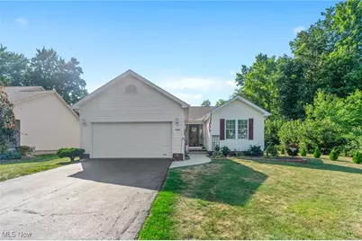 866 Jerry Drive, Hubbard, OH 44425 - Photo 1