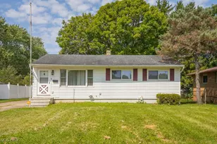 5624 Vickie Ln, Huber Heights, OH 44146 - Photo 1