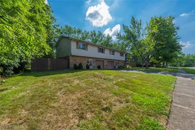 4727-4731 Maple Spur, Stow, OH 44224 - Photo 1