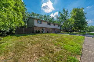 4727-4731 Maple Spur, Stow, OH 44224 - Photo 1