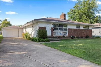 1327 W 39th Street, Lorain, OH 44053 - Photo 1