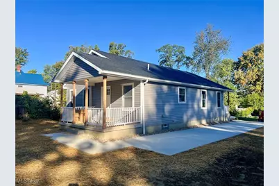 179 Hayward Avenue, Conneaut, OH 44030 - Photo 1