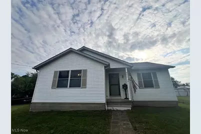 661 Cliff Street NW, Massillon, OH 44647 - Photo 1