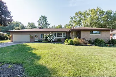 5871 Cottonwood Drive, Lorain, OH 44053 - Photo 1
