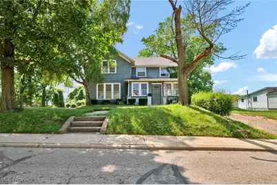 124 Washington Avenue, Lorain, OH 44052 - Photo 1