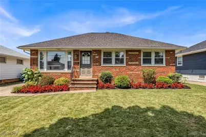 19300 Parkmount Avenue, Loveland, OH 44135 - Photo 1