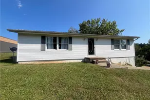3845 Holbein Dr, Zanesville, OH 43701 - Photo 1