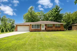 8200 Briarwood Dr, Grandview Heights, OH 44147 - Photo 1