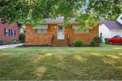 371 E 266th Street, Euclid, OH 44132 - Photo 1