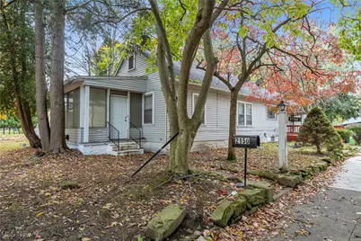2150 Glenridge Drive, Euclid, OH 44117 - Photo 1