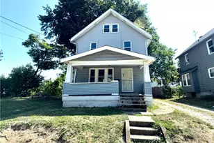 825 Brown St, Akron, OH 44311 - Photo 1