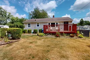 345 W Ingleside Dr, Akron, OH 44319 - Photo 1