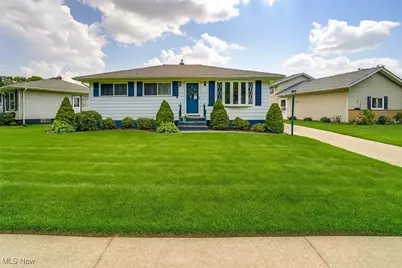 19207 Davinwood Drive, Loveland, OH 44135 - Photo 1