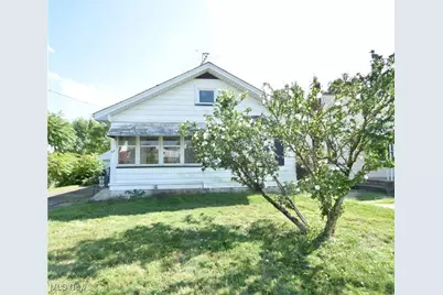 331 Sanderson Avenue, Campbell, OH 44405 - Photo 1