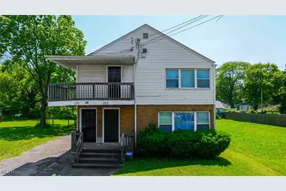 1369 Adelaide Avenue SE, Warren, OH 44484 - Photo 1