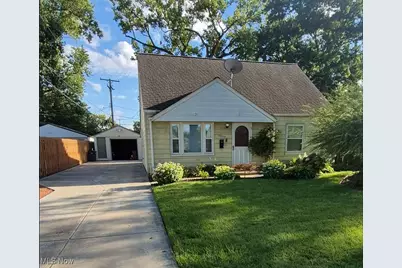 15617 Leigh Ellen Avenue, Loveland, OH 44135 - Photo 1
