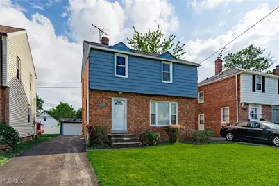 20812 Hillgrove Avenue, Maple Heights, OH 44137 - Photo 1