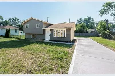 721 Kenilworth Avenue, Sheffield Lake, OH 44054 - Photo 1