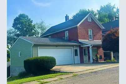 28 Spring Street, Hubbard, OH 44425 - Photo 1