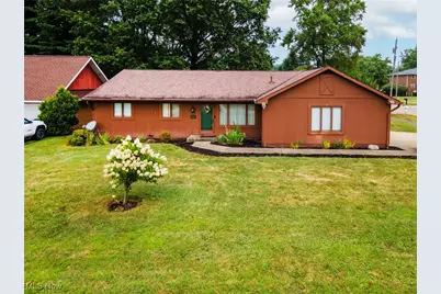 2175 Grissom Drive NE, Warren, OH 44483 - Photo 1