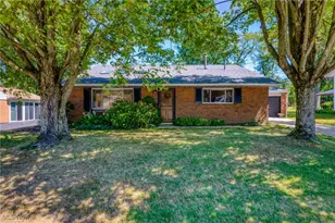 350 Charring Cross Dr, Munroe Falls, OH 44262 - Photo 1